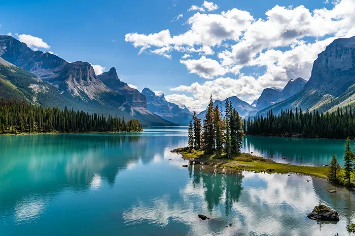 Why Does Canada Have So Many Lakes?